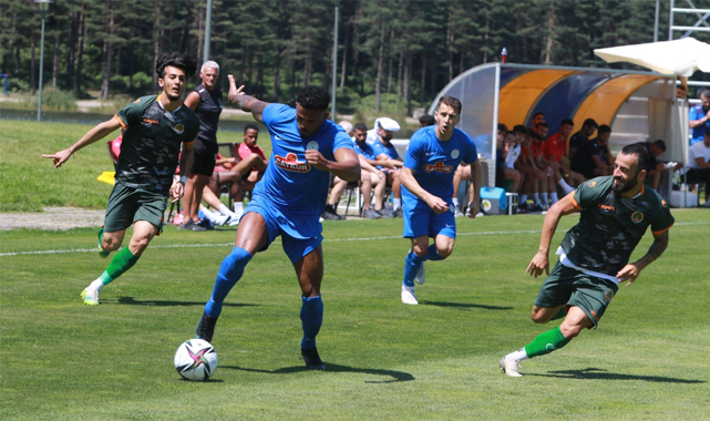 Çaykur Rizespor son hazırlık maçında Alanyaspor'a yenildi