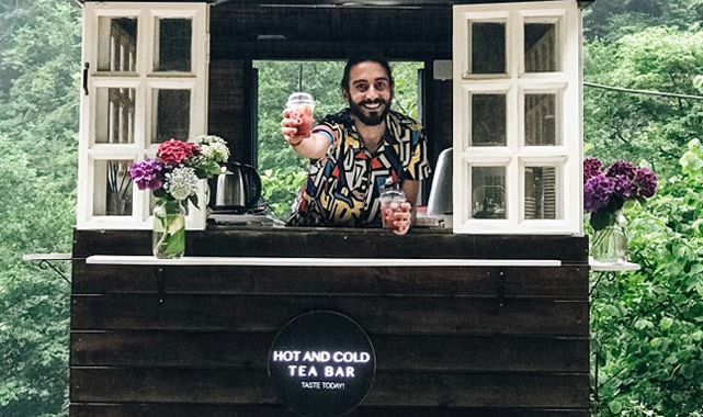 Rizeli genç, çaya yeni bir soluk getirdi