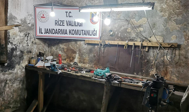 Ardeşen'de kaçak silah atölyesine baskın