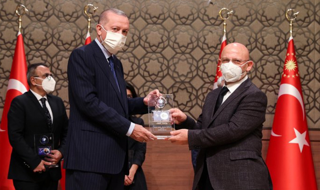 Çay Tv'ye Yılın Yerel Televizyonu Ödülü