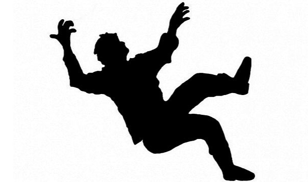 Rize'de alkollü kişi 5. kattan düştü