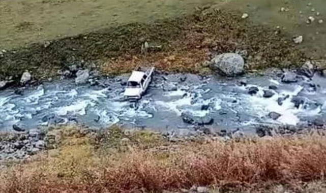 Anzer Yaylası'nda kamyonet dereye düştü: 1 yaralı