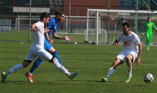 Çaykur Rizespor, U19 takımıyla hazırlandı