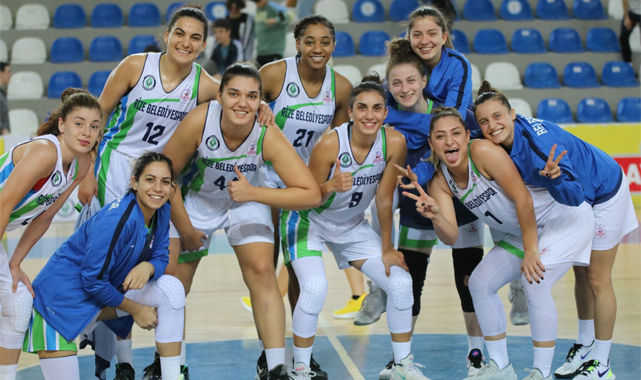 Rize Belediyespor'un perileri evinde yenilmiyor