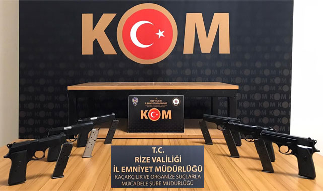 Sırt çantasında kaçak silah taşıyan kişi yakalandı