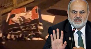 Mekansızlar'ın pankartları stattan atıldı