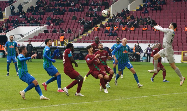 Çaykur Rizespor Hatay'da 1 puanı korudu