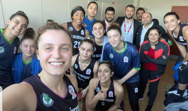 Rize Belediyesi'nin perileri ilk devreyi galip bitirdi