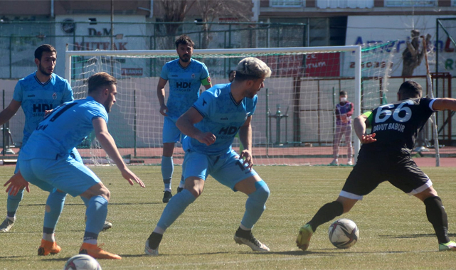 Pazarspor kan kaybetmeye devam ediyor