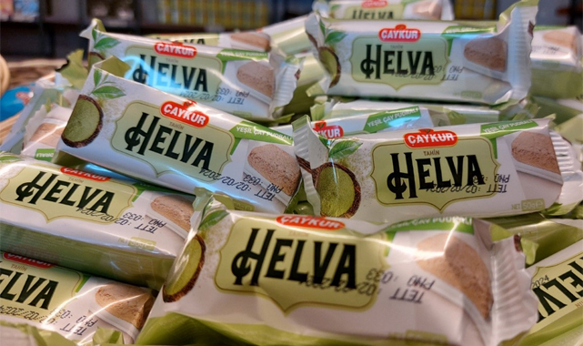 Çaykur'dan Yeşil çay pudralı tahin helvası