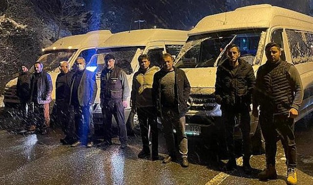 İkizdere'de minibüsçüler kontak kapattı