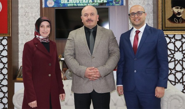 Rize'de yılın sağlık çalışanları ödüllerini aldı