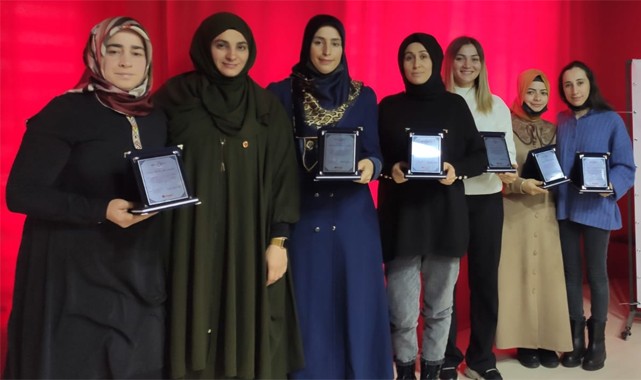 Rize'nin Hayata Değer Katan Kadınları ödüllendirildi