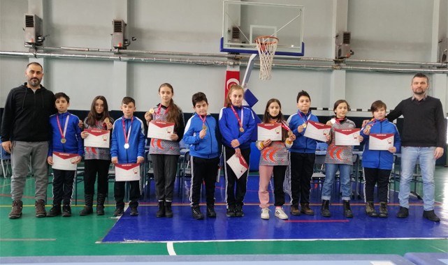 Rize okulları Satrançta Bölge Şampiyonu oldu