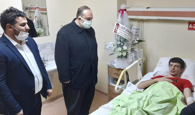 Yeniden Refah yönetiminden yaralı öğrencilere ziyaret