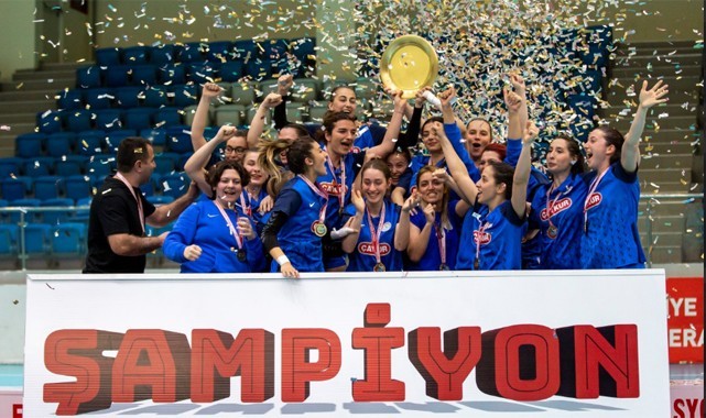 Çaykur Rizespor Hentbol'da Şampiyon oldu