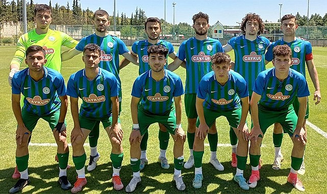 Çaykur Rizespor U19 bir ileri bir geri