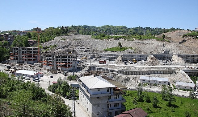 Rize'de 451 konut 1 yıl sonra teslim edilecek