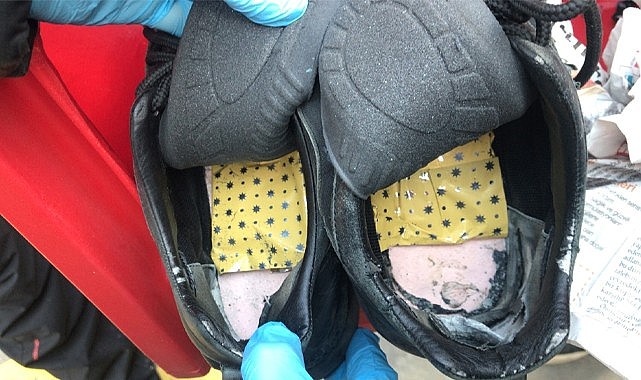 Rize'de kargo paketinden uyuşturucu çıktı