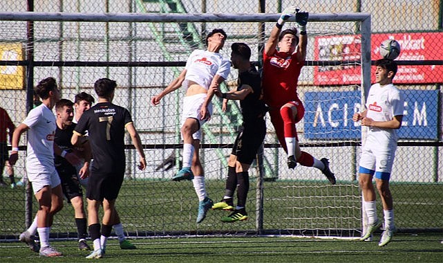 Çaykur Rizespor U19 irtifa kaybediyor