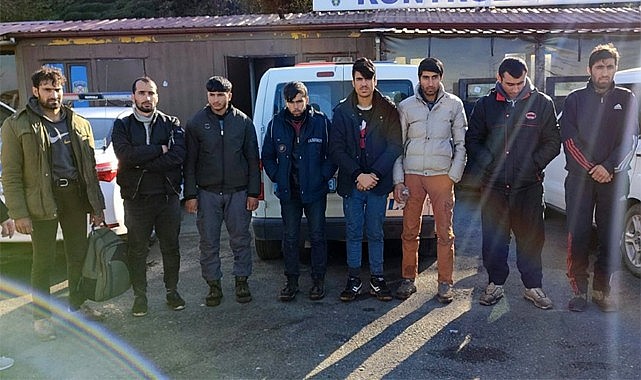 Rize'de 8 Afgan kaçak göçmen yakalandı