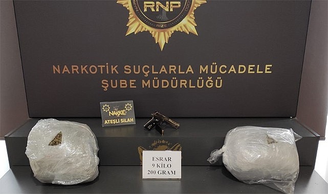 Rize'de durdurulan araçlardan 9 kilo esrar çıktı