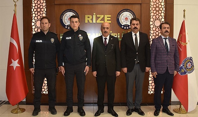 Rize Emniyeti'nin Ayın Personeli seçilen memurları ödüllendirildi