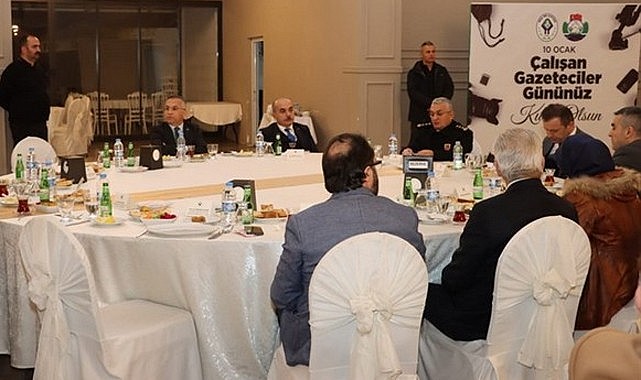 Vali ve Başkan Rize Gazetecilerinin gününü kutladı