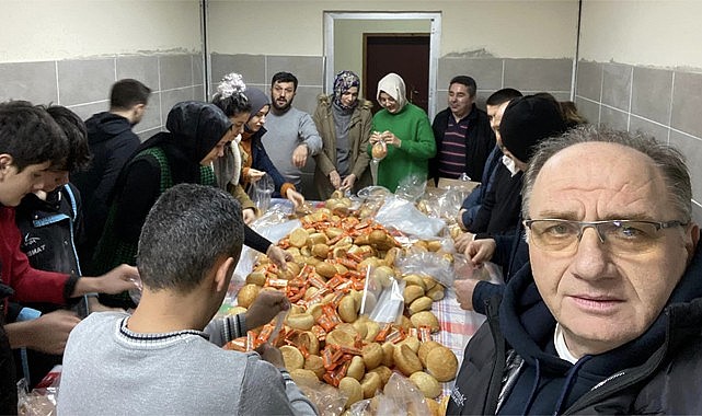 Rize Ekrem Orhon Mesleki ve Teknik Anadolu Lisesi depremzedeler için üretiyor