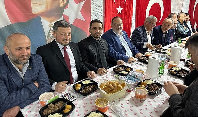 Yeniden Refah'tan Elmalı Köyüne iftar çıkarması