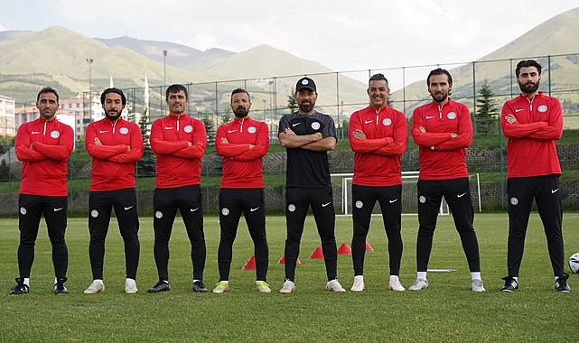 İlhan Palut'un teknik ekibi belli oldu