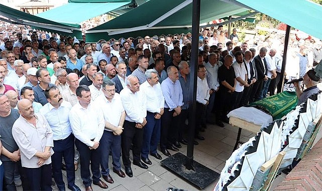 İyidere Belediye Başkanı Saffet Mete'nin annesi son yolculuğuna uğurlandı