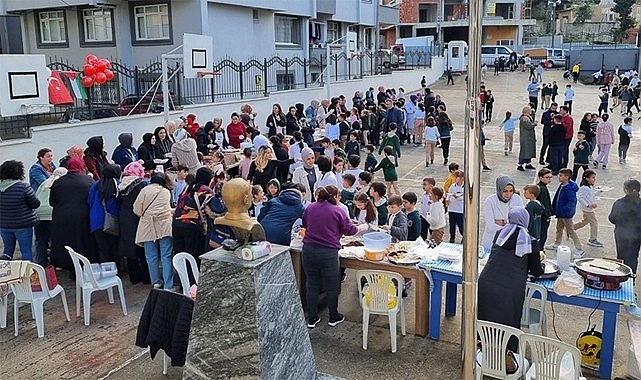 Rize Çay İlkokulu'ndan Filistin'e Yardım Kermesi düzenlendi