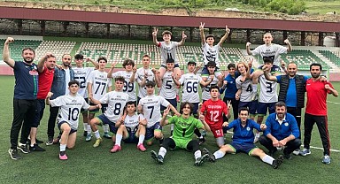 Rize Belediyespor U16 finalden döndü