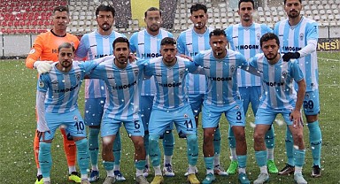 Pazarspor ilk yarı başka, ikinci yarı başka