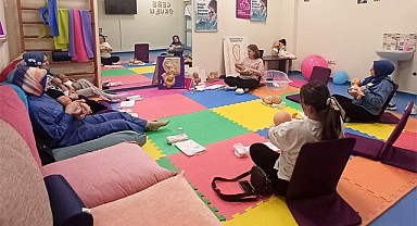 Rize'de anne adaylarına gebelik eğitimleri devam ediyor