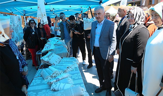 Rize'de kadınlar yıl boyunca ürettikleri el sanatlarını sergiledi