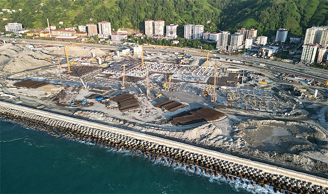 Rize Şehir Hastanesi Yükseliyor