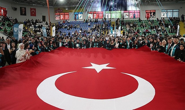 RTEÜ'de mezuniyet töreni düzenlendi