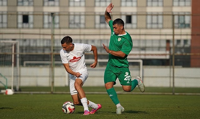 Çaykur Rizespor, Çayelispor ile oynadığı dostluk maçını 4-1 kazandı