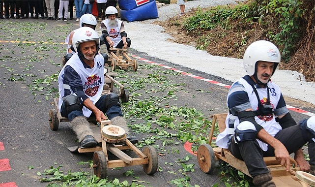 Tahta arabaların rallisi Formulaz 15. kez düzenlendi