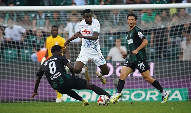 Çaykur Rizespor kötü oyunla 1 puanı kazandı