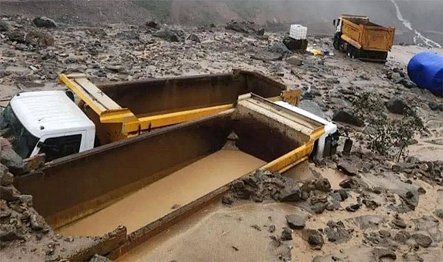 Rize'de 5 ilçe sağanak yağış ve sele teslim oldu