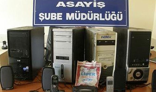 Çaldığı eşyalarla otelde kalmak isteyince yakalandı