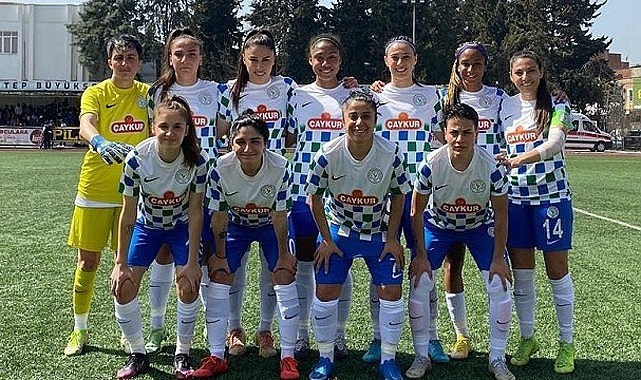 Çaykur Rizespor Kadın Futbol takımı liderden fark yedi