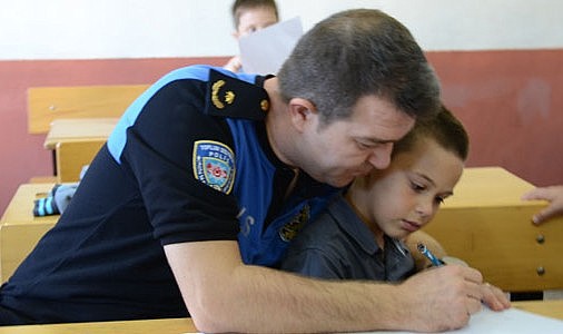 Polis Amcalar öğrencilerle bir araya geldi