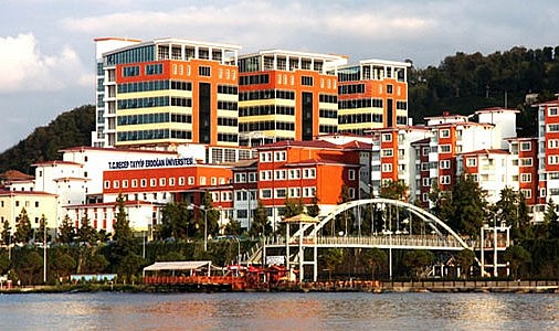 Recep Tayyip Erdoğan Üniversitesi yeni öğrencilerini bekliyor