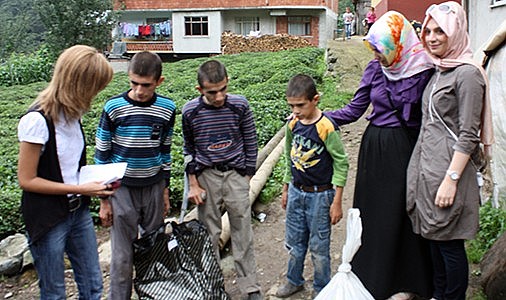 Rize Genç MÜSİAD'dan Çocuklara Bayram Sevinci