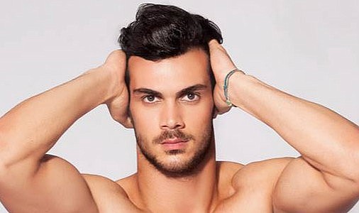 Rizeli Genç Best Model'de 'En Sevilen Manken' seçildi