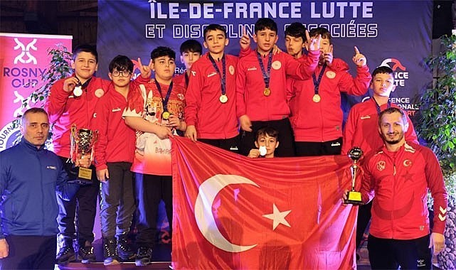 Paris'te Rize rüzgarı: Rizeli Güreşçiler Avrupa Şampiyonu